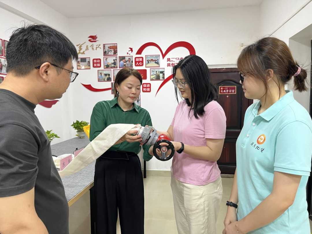 从“说教”到“实操”！这个社区建立应急教育实践基地